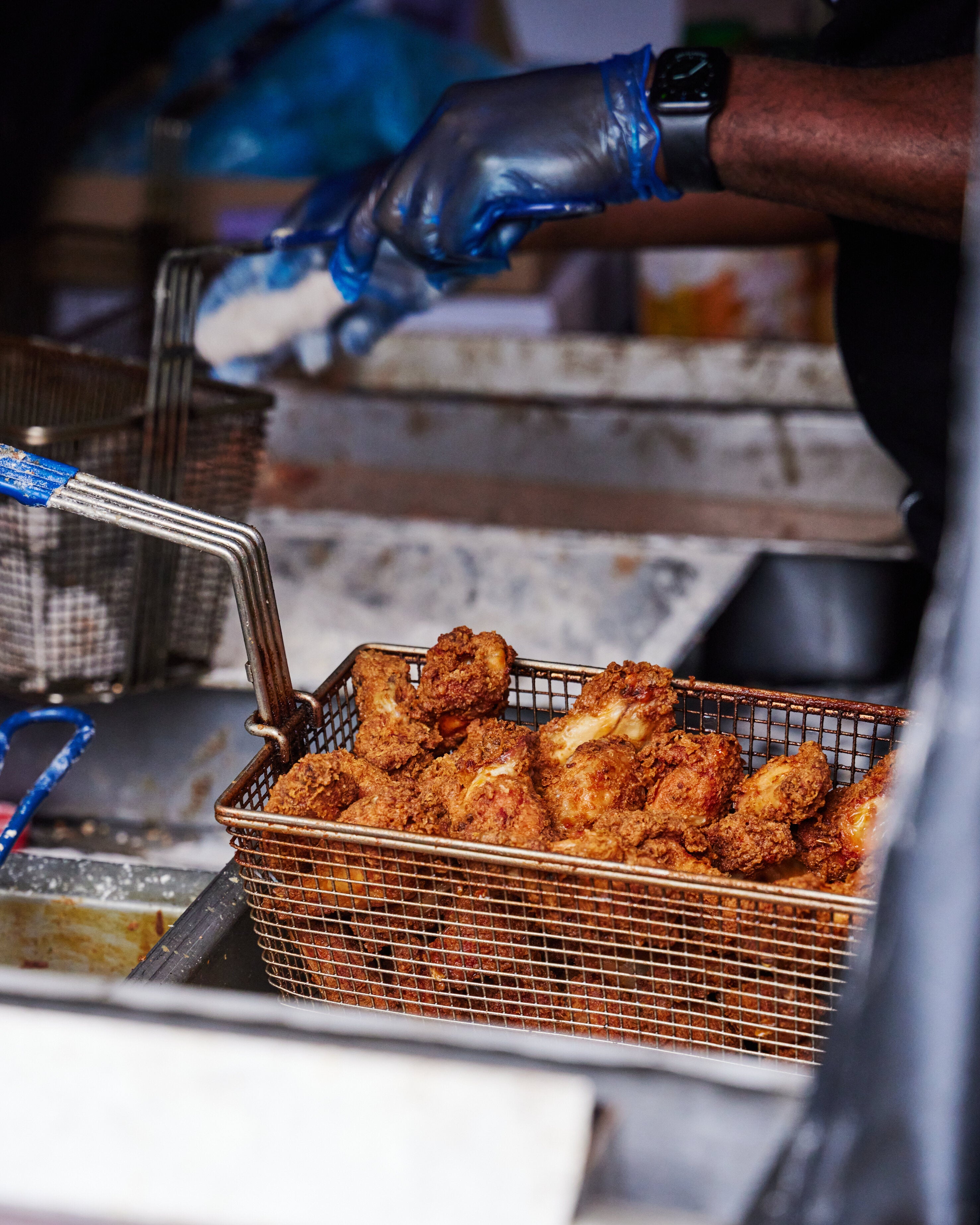 amazing plain wings at wingjam uk's top chicken wing festival, WingJam London A Flavorful Festival of Chicken Wings and Fun, WingJam London Friends Enjoying Tasty Chicken Wings Together, WingJam London A Celebration of Flavor and Friendship, WingJam London The Best Event for Wing Enthusiasts, WingJam London Where Friends Savor the Best Chicken Wings